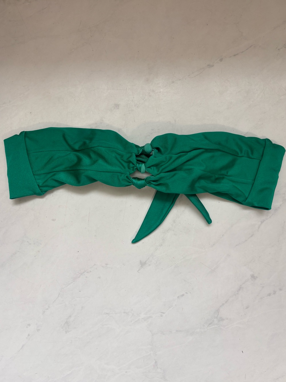 PILYQ Size Medium Green Knot Front Tie Back Strapless Bikini Top‎ Swim Travel